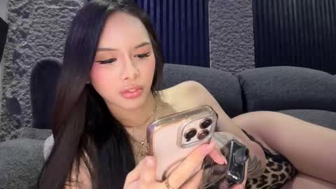 Tine Castillo online show from 11-21-25, 11:03