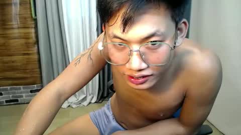 Snapshot of hugecockjames09 chatting on 10-05-25, 08:23 hugecockjames09 online show from 10-05-25, 08:23