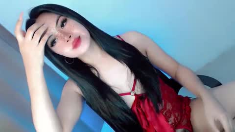 Snapshot of hugecockyanny chatting on 10-11-25, 11:14 Yhanie online show from 10-11-25, 11:14