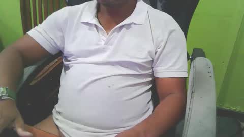 hugedguy2023 online show from 03-22-26, 09:18