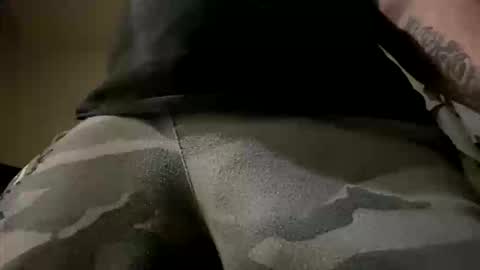 Snapshot of hughfat chatting on 10-10-25, 01:59 hughfat online show from 10-10-25, 01:59