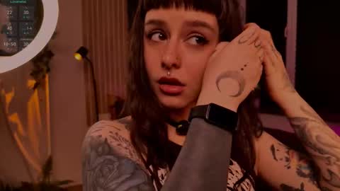 Mika online show from 02-21-26, 05:03