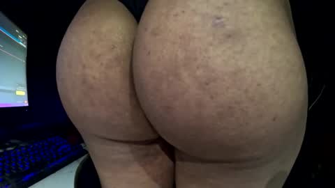 Snapshot of hugo_brazil chatting on 10-10-25, 04:22 hugo_brazil online show from 10-10-25, 04:22