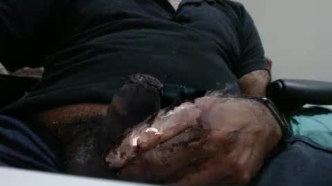 Snapshot of hugo_bulls chatting on 01-09-26, 11:13 HunkyLover online show from 01-09-26, 11:13