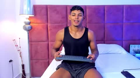 Hugo Cano online show from 09-11-25, 02:06