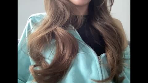 Snapshot of hugsandkissess chatting on 11-04-25, 08:57 hugsandkissess online show from 11-04-25, 08:57