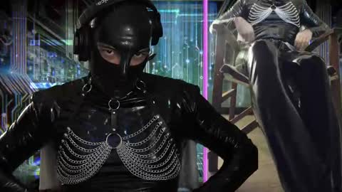 Snapshot of humandr0id chatting on 01-27-25, 07:46 Humandroid online show from 01-27-25, 07:46