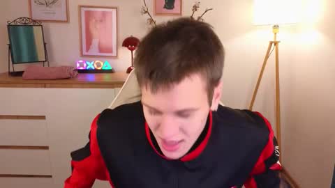 Hunter steele online show from 10-10-25, 02:49