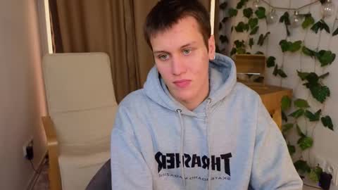 Hunter steele online show from 10-20-25, 04:07
