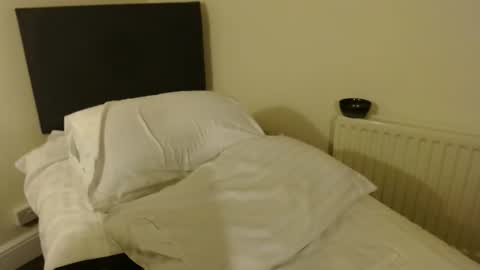 Snapshot of hung1mike chatting on 10-11-25, 11:03 hung1mike online show from 10-11-25, 11:03