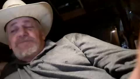 Snapshot of hung34u chatting on 01-11-25, 01:43 hung34u online show from 01-11-25, 01:43