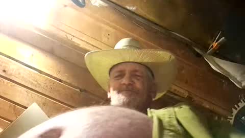 Snapshot of hung34u chatting on 10-15-25, 06:57 hung34u online show from 10-15-25, 06:57