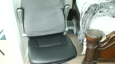 hung74u online show from 09-28-25, 06:02