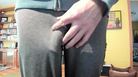 Snapshot of hung_hot_fit10 chatting on 12-30-24, 10:55 Big uncut cock dripping online show from 12-30-24, 10:55