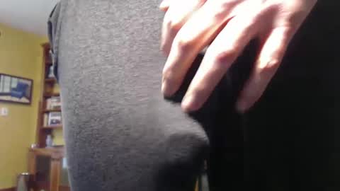 Snapshot of hung_hot_fit10 chatting on 02-17-25, 07:21 Big uncut cock dripping online show from 02-17-25, 07:21