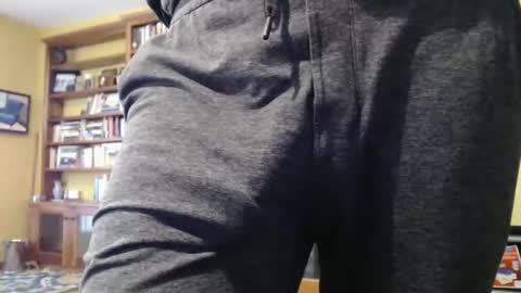 Big uncut cock dripping online show from 02-15-26, 12:29