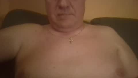 Snapshot of hungariandaddyy1975 chatting on 10-19-25, 07:36 fatcockdaddy  vastagfark magyar apuci online show from 10-19-25, 07:36