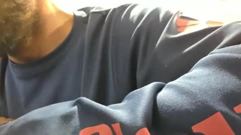 Snapshot of hungbistud916 chatting on 01-14-26, 04:18 hungbistud916 online show from 01-14-26, 04:18