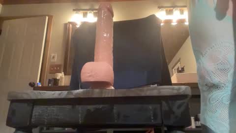 HungSlut online show from 03-12-26, 04:18