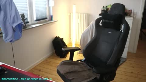 Snapshot of hungry_26 chatting on 10-07-25, 10:23 hungry_26 online show from 10-07-25, 10:23