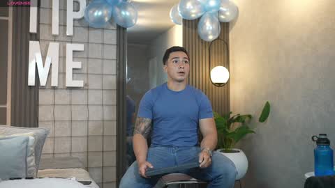 hunk_ryan online show from 01-20-25, 01:32