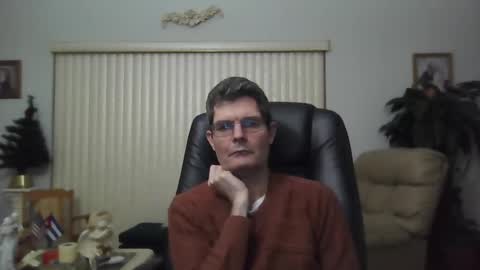 hunkmasclefad458 online show from 12-18-24, 05:37