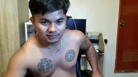 hunkyzeus online show from 04-24-26, 05:04