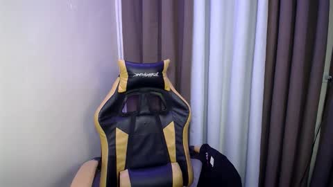 hunkyzeus online show from 06-05-26, 02:23
