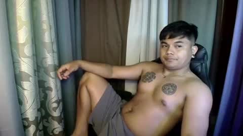 hunkyzeus online show from 07-12-26, 06:32
