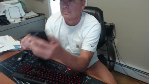 Snapshot of hunneman1 chatting on 05-07-26, 06:35 Hunneman online show from 05-07-26, 06:35