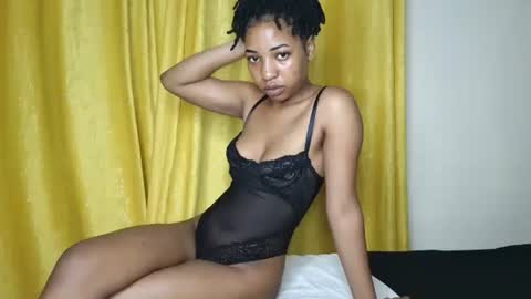 hunsweetpie online show from 11-25-25, 01:49