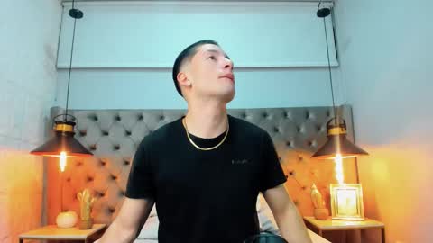 Snapshot of hunterheat_ chatting on 10-03-25, 11:51 hunterheat_ online show from 10-03-25, 11:51
