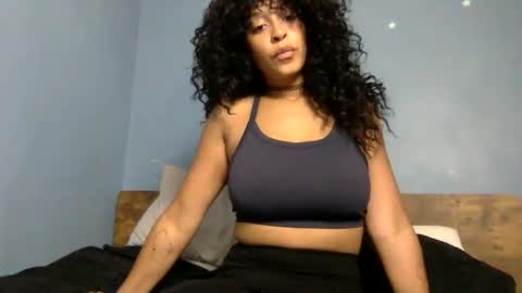 Snapshot of hunyybunz chatting on 12-07-24, 04:31 Goddess Hunyy online show from 12-07-24, 04:31