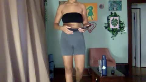 Snapshot of hunyybunz chatting on 12-13-24, 04:16 Goddess Hunyy online show from 12-13-24, 04:16