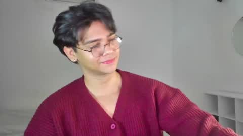 Snapshot of husband_xxx chatting on 10-04-25, 05:27 husband_xxx online show from 10-04-25, 05:27