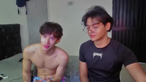 Snapshot of husband_xxx chatting on 12-02-25, 06:03 husband_xxx online show from 12-02-25, 06:03