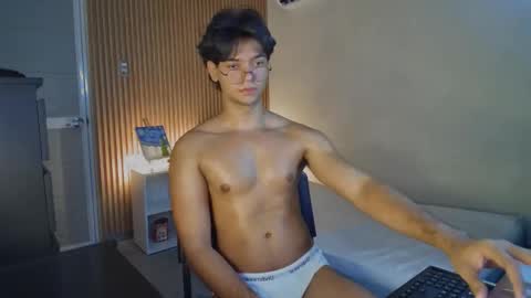 Snapshot of husband_xxx chatting on 02-20-26, 05:15 husband_xxx online show from 02-20-26, 05:15