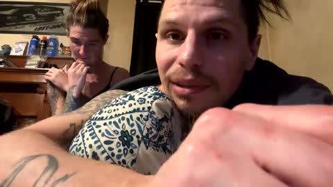 husbandandwife2011 online show from 02-05-25, 08:11