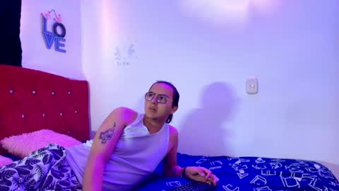 husbands_horny online show from 04-28-26, 01:05