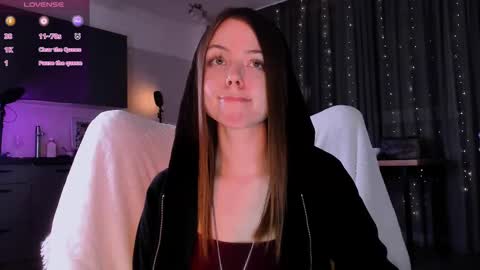 Snapshot of hype_meal_home chatting on 03-11-25, 10:42 Miley. PVT open i have extra prices on nude show online show from 03-11-25, 10:42