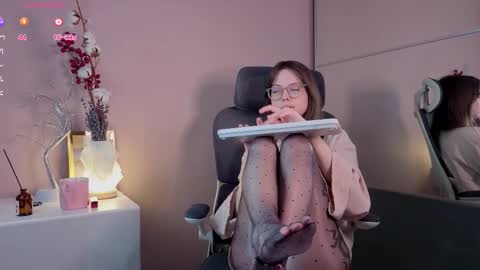 Snapshot of hype_meal_home chatting on 03-26-26, 06:46 Miley. PVT open i have extra prices on nude show online show from 03-26-26, 06:46