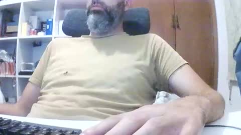 Snapshot of hyperpau chatting on 09-17-25, 02:57 Hyperpau online show from 09-17-25, 02:57