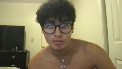 Snapshot of hyunluv chatting on 09-15-25, 07:41 hyunluv online show from 09-15-25, 07:41