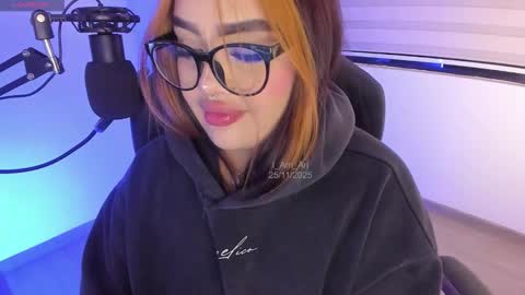 Snapshot of i_am_ari chatting on 11-26-25, 02:12 Ari online show from 11-26-25, 02:12