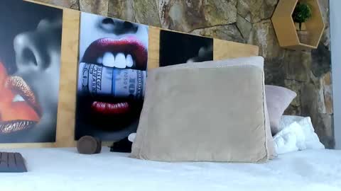 Snapshot of i_am_dolls chatting on 02-24-25, 08:38 The Dolls online show from 02-24-25, 08:38