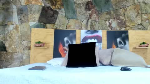 Snapshot of i_am_dolls chatting on 03-04-25, 03:00 The Dolls online show from 03-04-25, 03:00