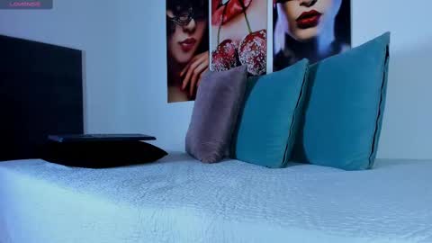 Snapshot of i_am_dolls chatting on 10-14-25, 07:03 The Dolls online show from 10-14-25, 07:03