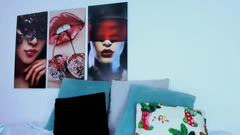 The Dolls online show from 11-08-25, 07:12