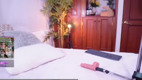 Snapshot of i_am_lucy1 chatting on 11-04-25, 11:09 Lucy online show from 11-04-25, 11:09