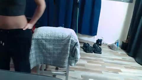 Snapshot of i_fetishize_u chatting on 12-18-24, 02:21 ShortStuff online show from 12-18-24, 02:21